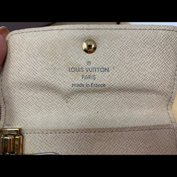 Louis Vuitton Damier Azur 4 Key Holder - Picture 9 of 11
